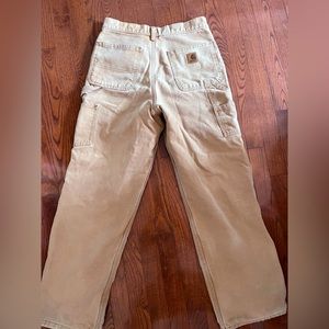Carhartt Beige Carpenter Pants, Fit like around a size 4 (say size 16)